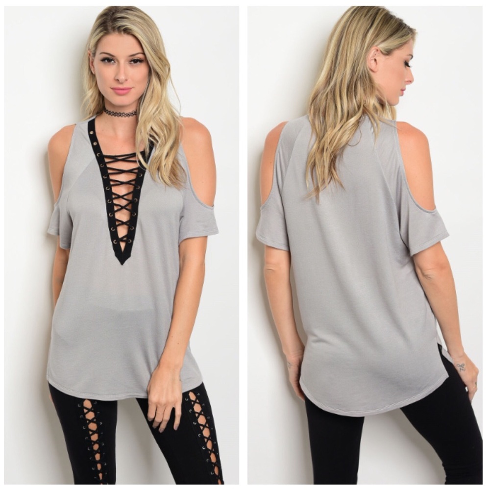 🎀1 SM LEFT🎀 Cold Shoulder Gray Lace Up Top
